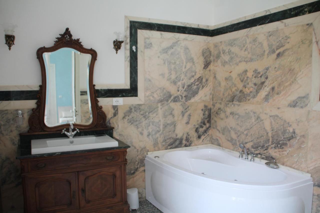 Villa Degli Angeli Santa Maria al Bagno Bagian luar foto